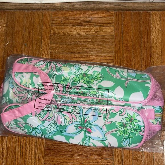 NWT/ NIP Lilly Pulitzer shoe bag, spearmint blossom views sz 7.25x 12L x 4.5 D - Picture 6 of 16